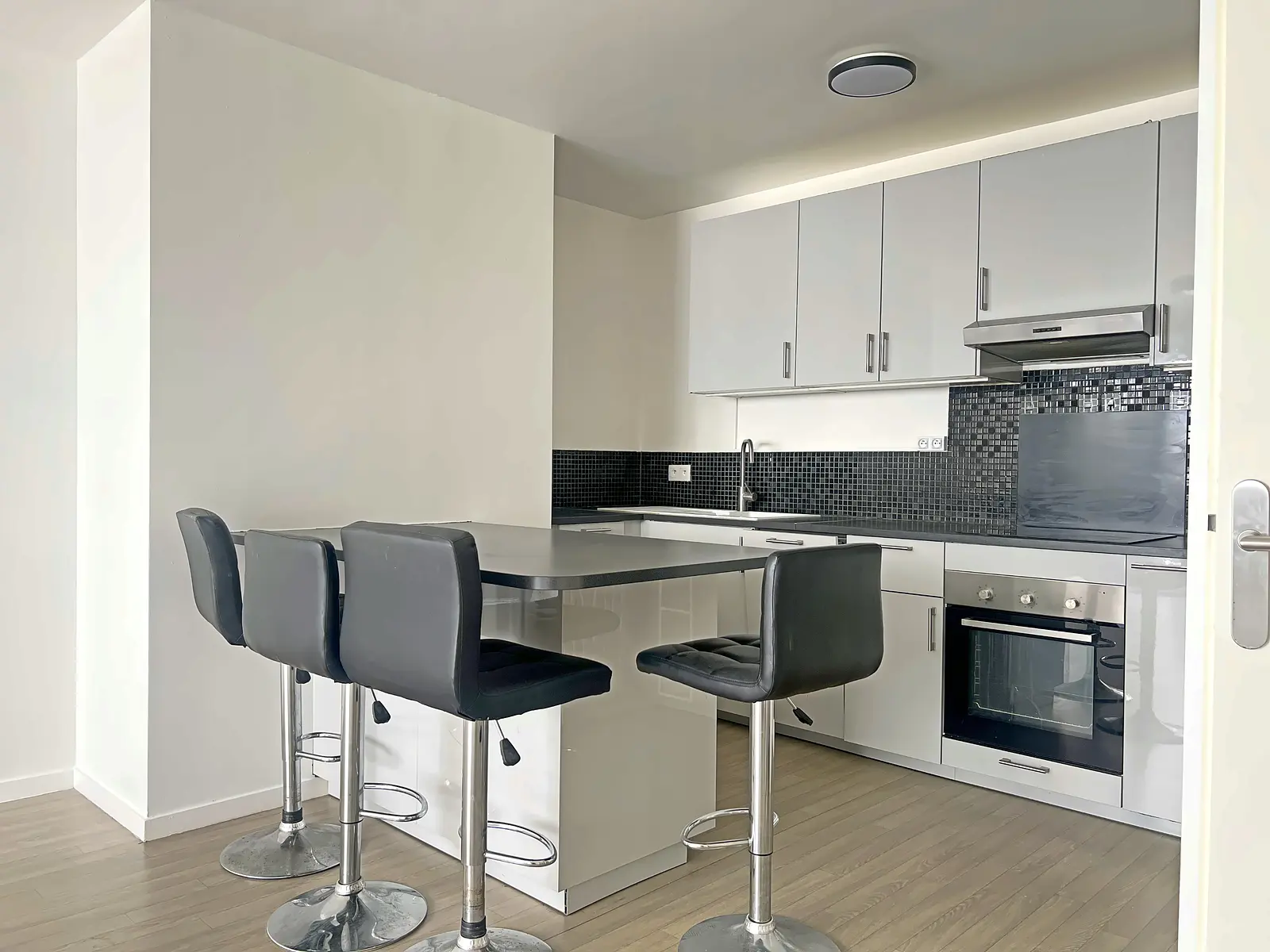 Photo Appartement T3, 2 parkings et loggia