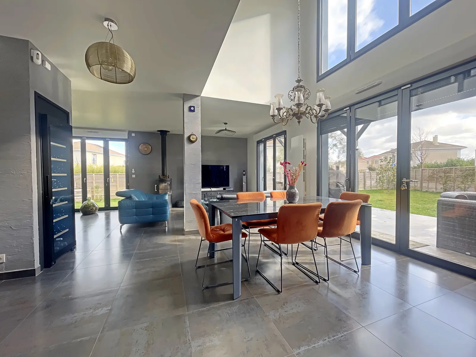 Photo Maison contemporaine de 155m2 avec véranda
