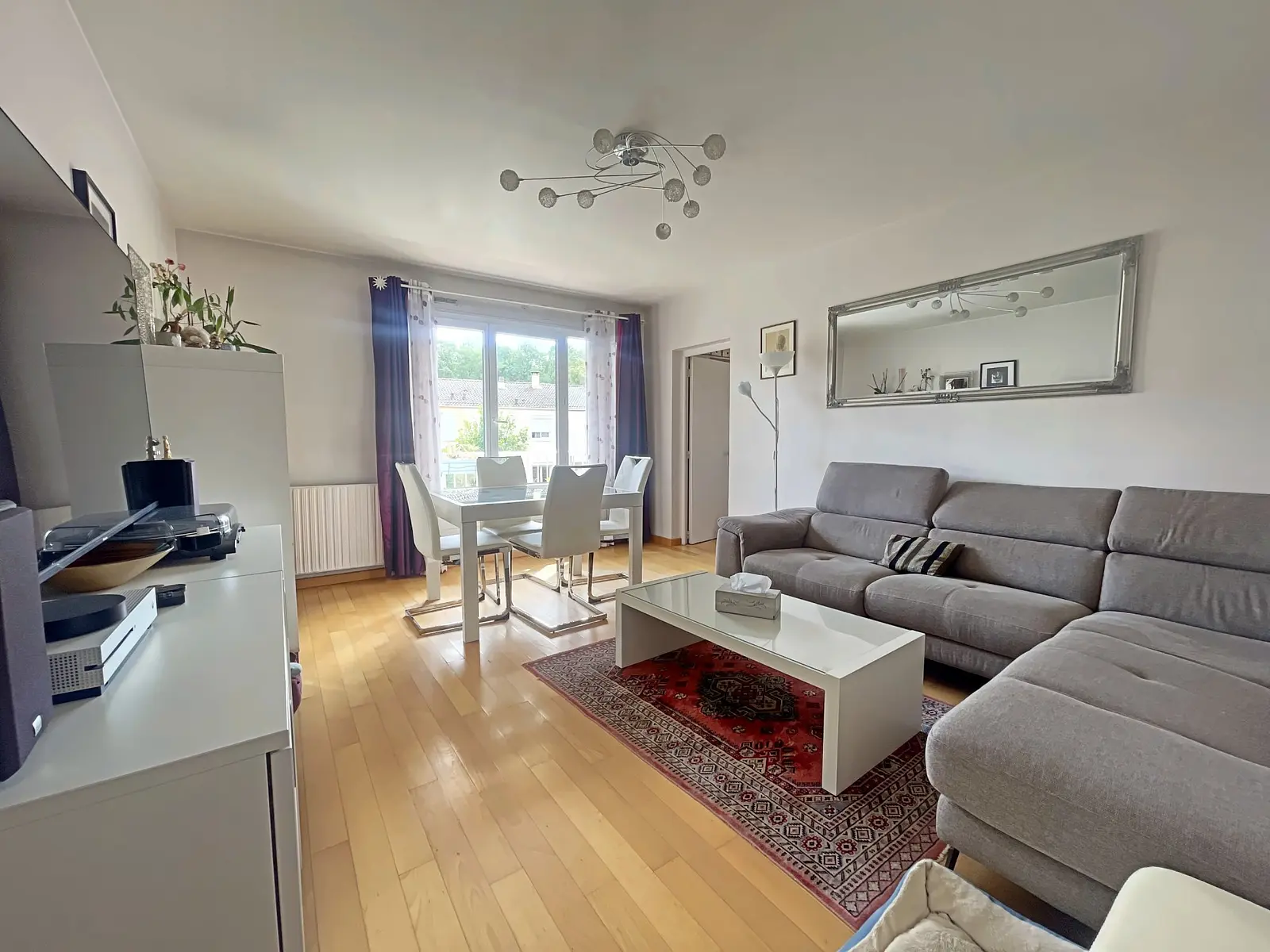 Photo Appartement T5 - 97m2, 4 chambres, DPE D