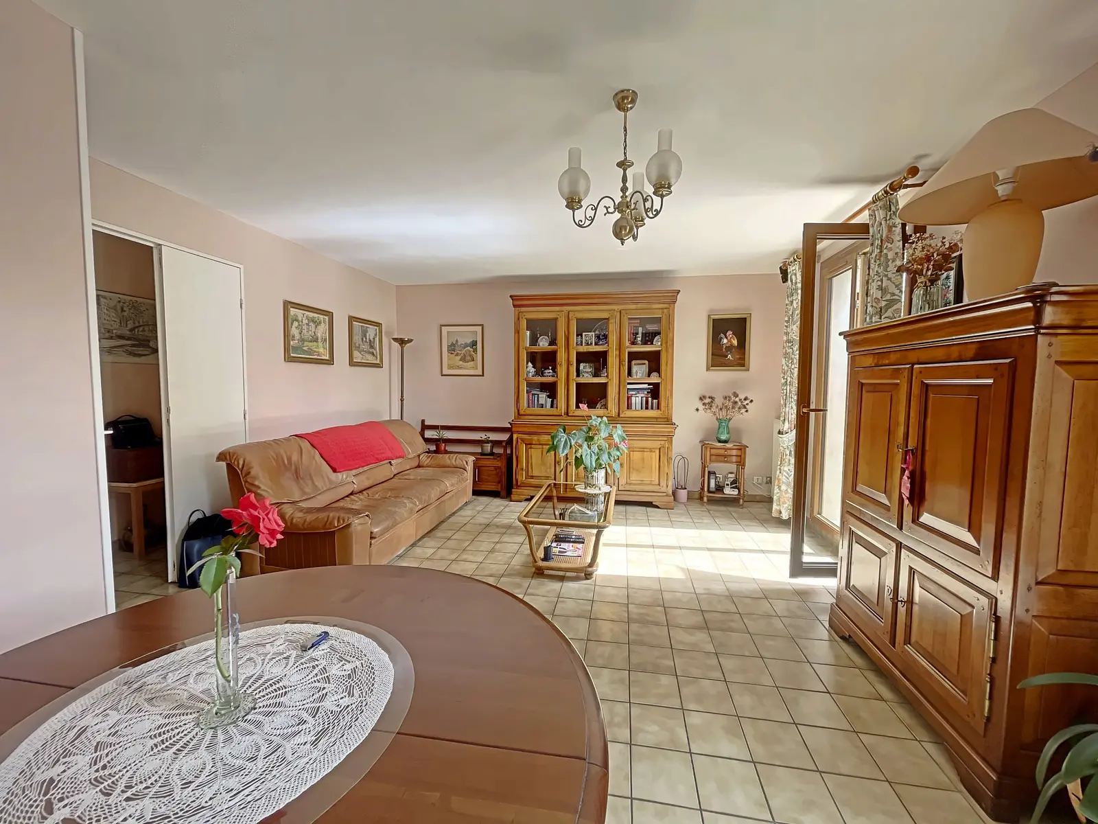 Photo Maison de ville de 81m2, avec 3 chambres et garage attenant