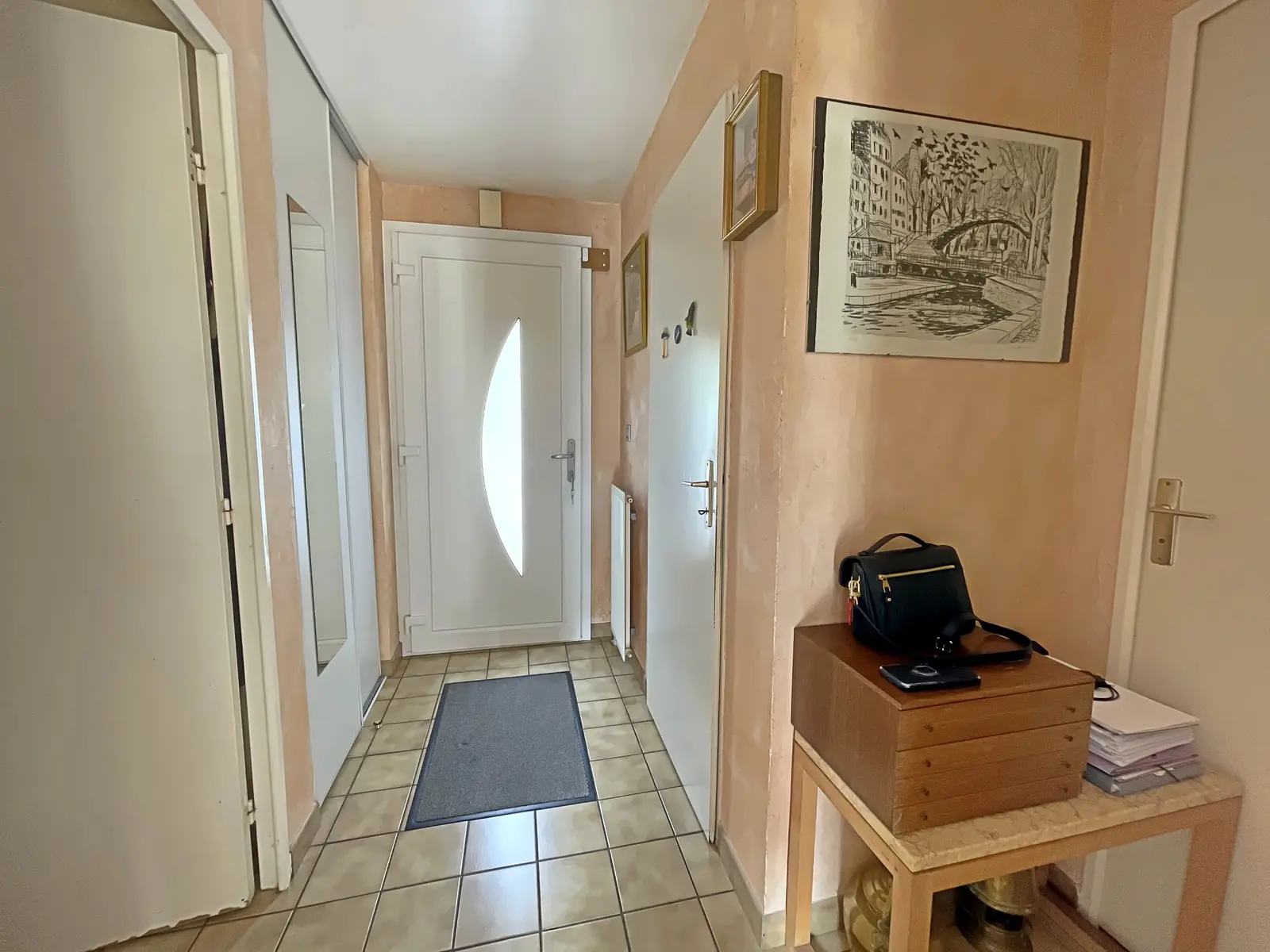 Photo Maison de ville de 81m2, avec 3 chambres et garage attenant