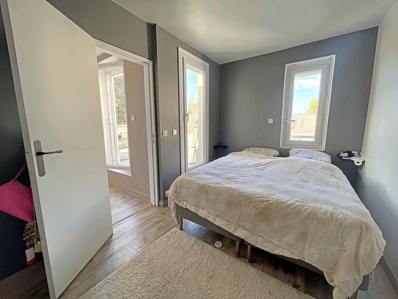 Photo Appartement T2 avec grande terrasse, parking, potentiel DPE C