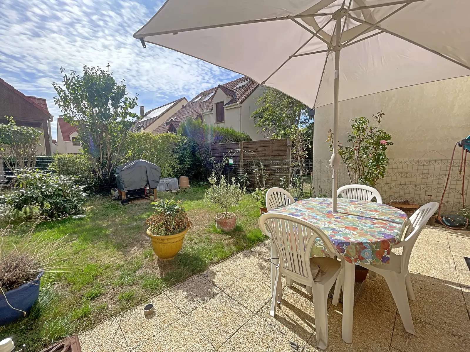 Photo Maison de ville de 81m2, avec 3 chambres et garage attenant