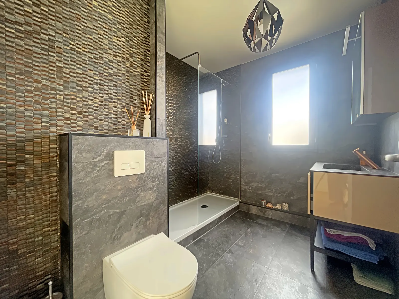 Photo Maison contemporaine de 155m2 avec véranda
