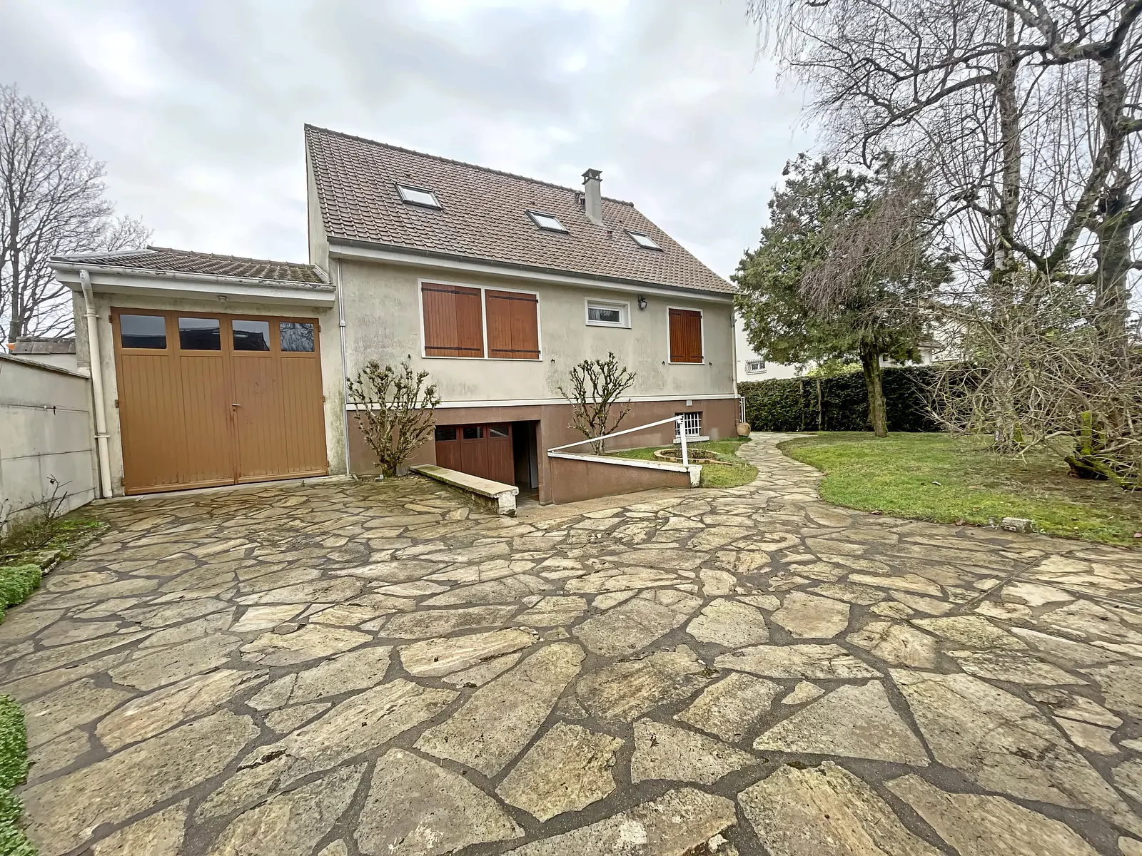 Photo Maison individuelle de 100m2 avec sous-sol total et annexe