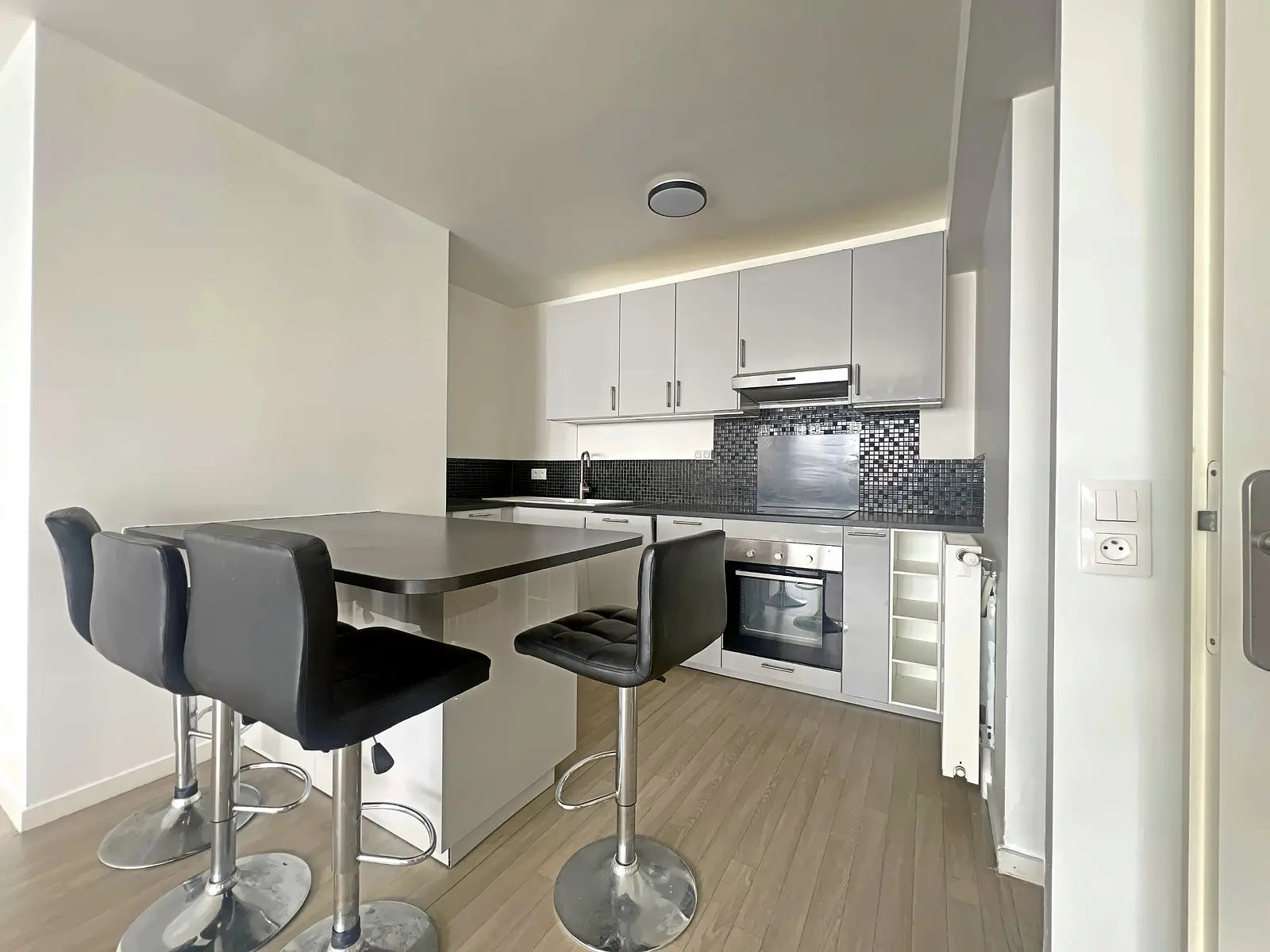 Photo  Investissement locatif T3, 2 parkings et loggia