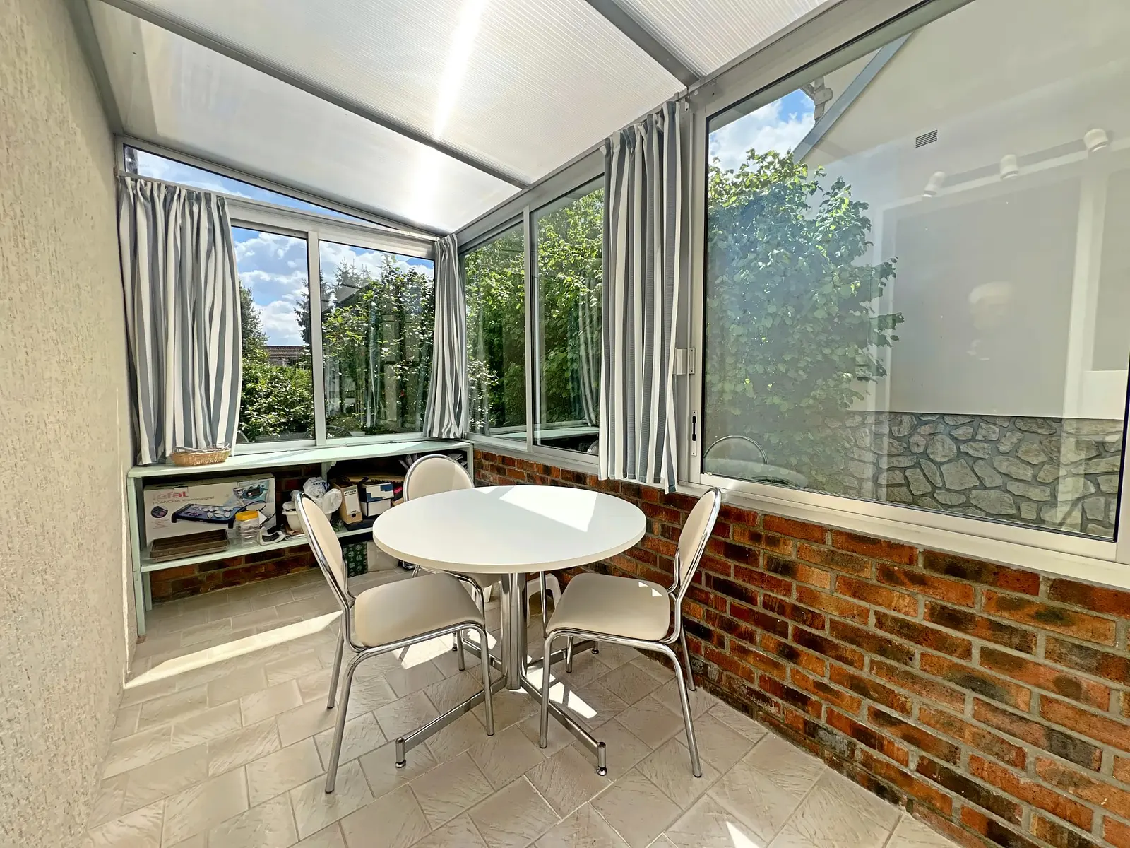 Photo Maison individuelle avec sous-sol total, DPE D